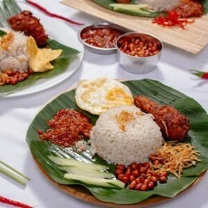Nasi Lemak Traditional Dish – Malaysian Food Malaysia Travel Guide 2025 – Explore Culture, Islands & City Life Nasi Lemak Traditional Dish – Malaysian Food