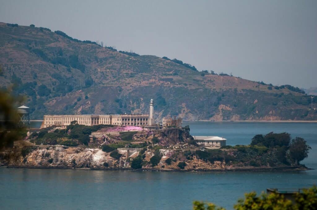 Alcatraz Island in San Francisco Bay USA Los Angeles Travel Guide 2026 | Best Places, Things to Do & Travel Tips Alcatraz Island in San Francisco Bay, USA