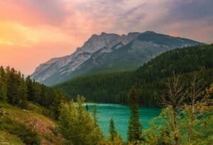 Scenic Alpine Mountains by Lake Canada Best Time to Visit Canada 2026 – Month by Month Weather, Costs & Tips Scenic Alpine Mountains by Lake, Canada