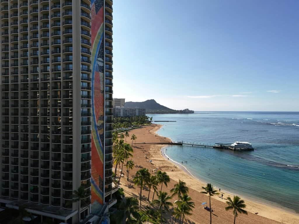Stunning View of Waikiki Beach and Diamond Head, Honolulu, Hawaii, USA