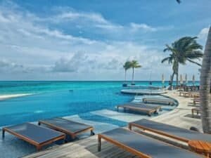 Luxurious Maldives Resort With Infinity Pool